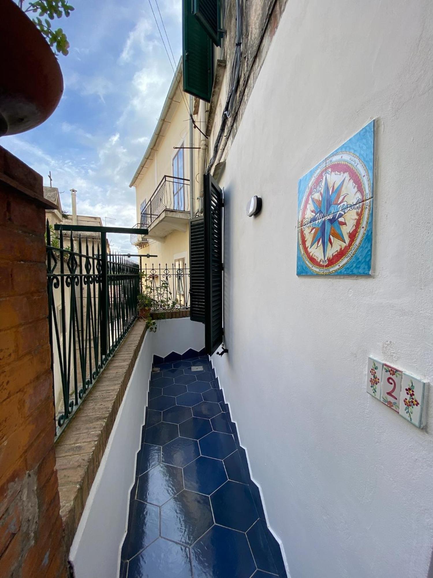 Casa Vacanza: The Wind Rose Vietri エクステリア 写真